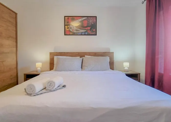 Fiore Three 公寓 *