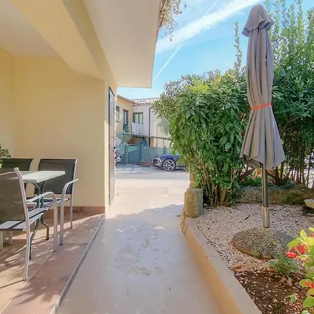 Apartment Fiore Three *