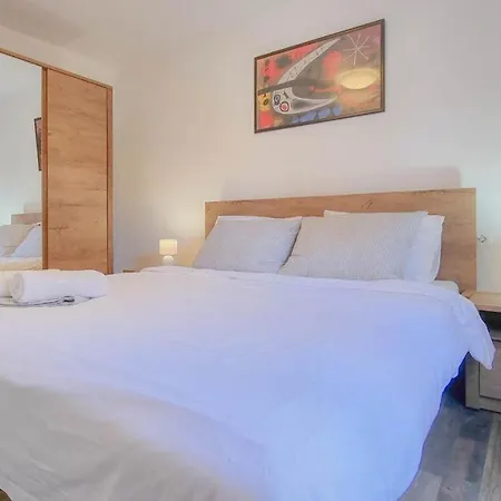 Fiore Three Apartment